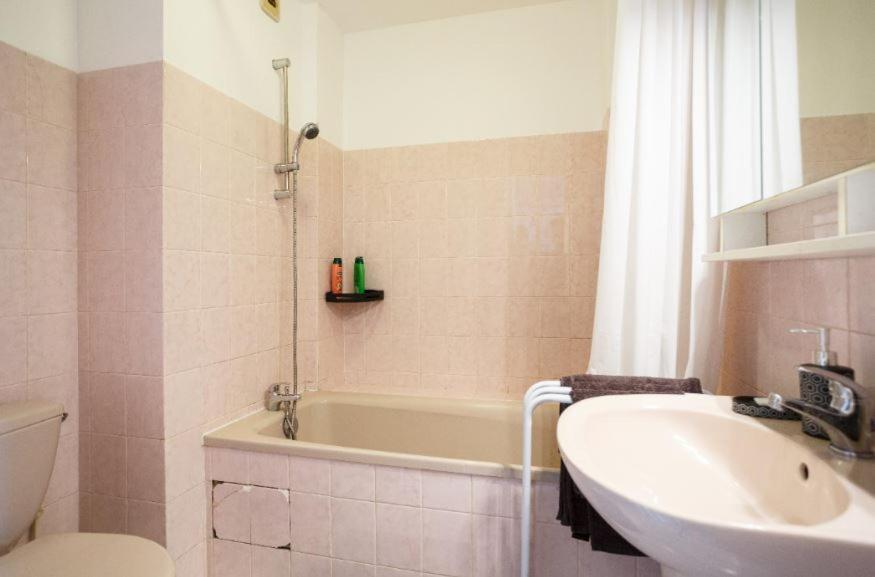 Appartement Cozy: 10/15 Min Des Champs Elysee Сартрувіль Екстер'єр фото
