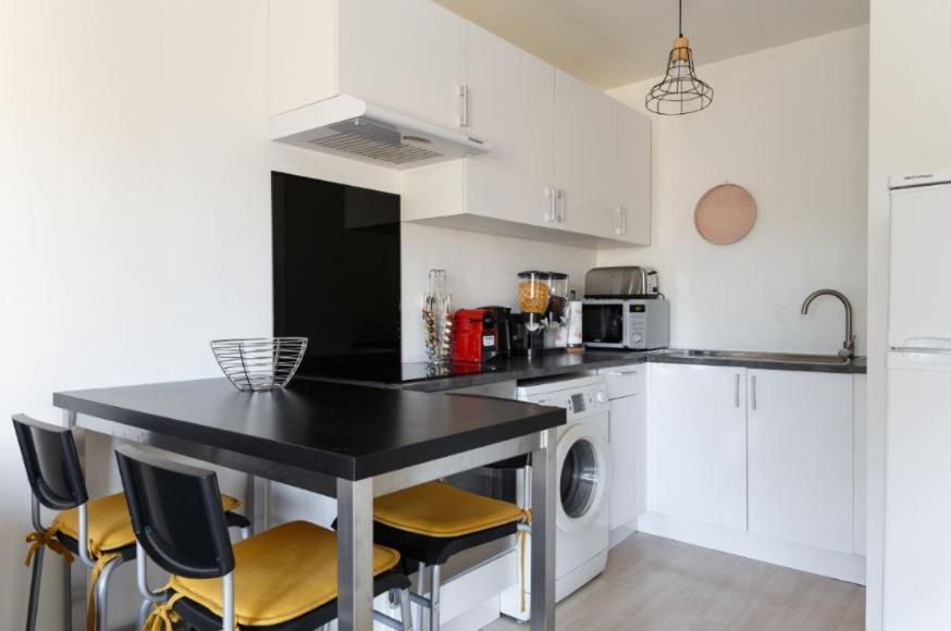 Appartement Cozy: 10/15 Min Des Champs Elysee Сартрувіль Екстер'єр фото